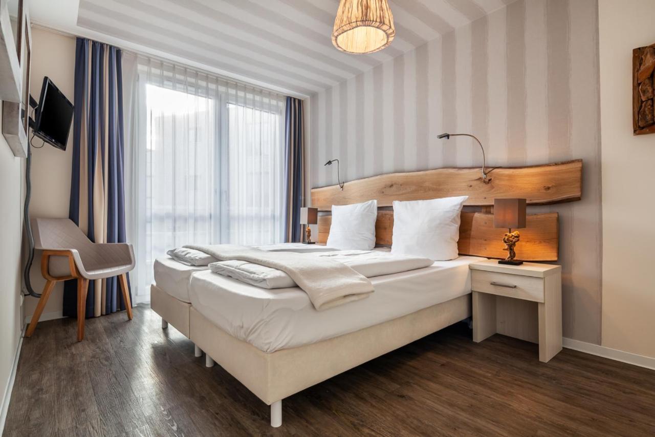 Apartmenthaus Hafenspitze Ap 5 - "Am Yachthafen 5" - Blickrichtung Offenes Meerstrandpromenade Екернферде Екстер'єр фото